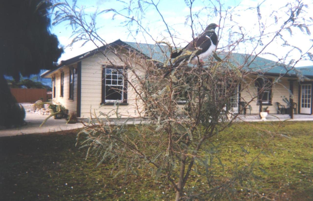 Karamea Village Hotel Exterior foto